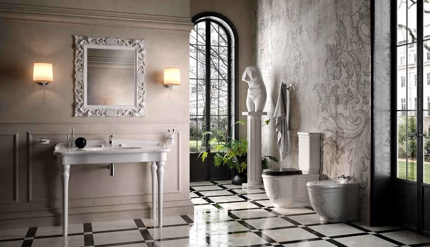 scenografia sanitari bianchi con vaso Wc monoblocco e consolle Ellade Hidra